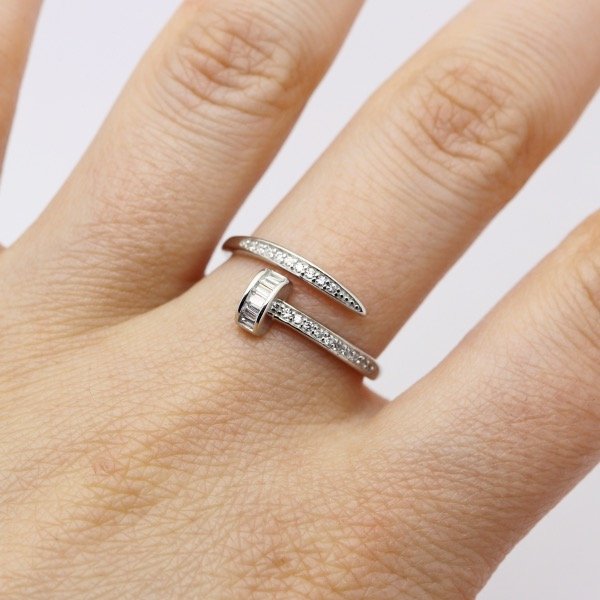 Sidabrinis žiedas Vinukas