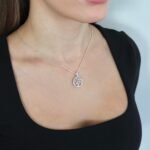 Sidabrinis pakabukas Medis