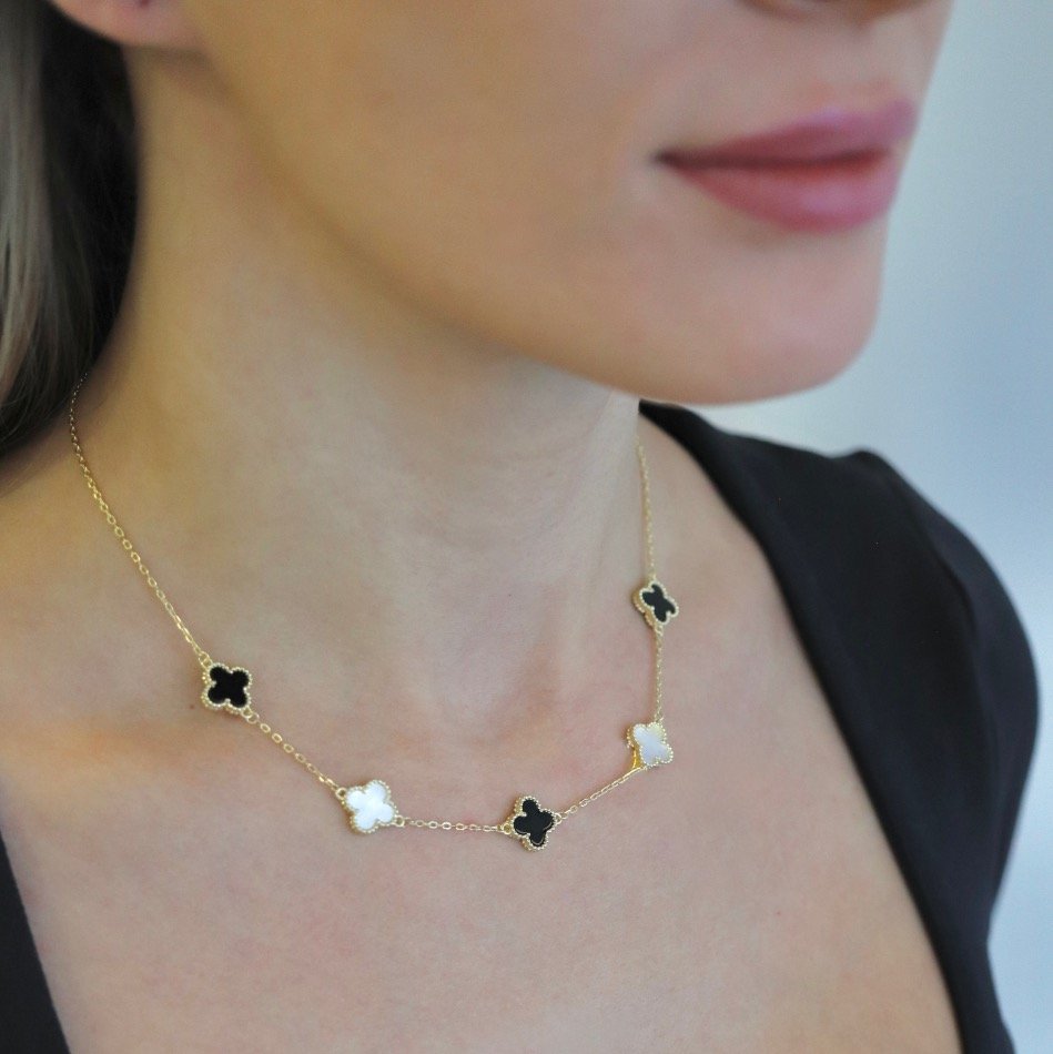 Sidabrinė paauksuota grandinėlė su Dobilais